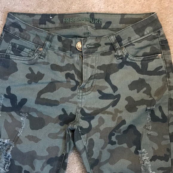 Camo distressed skinny jeans - Picture 5 of 6